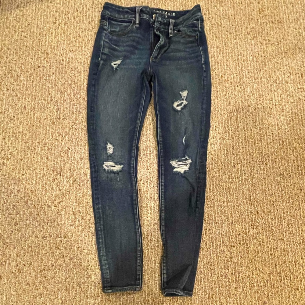 AMERICAN EAGLE SKINNY JEANS